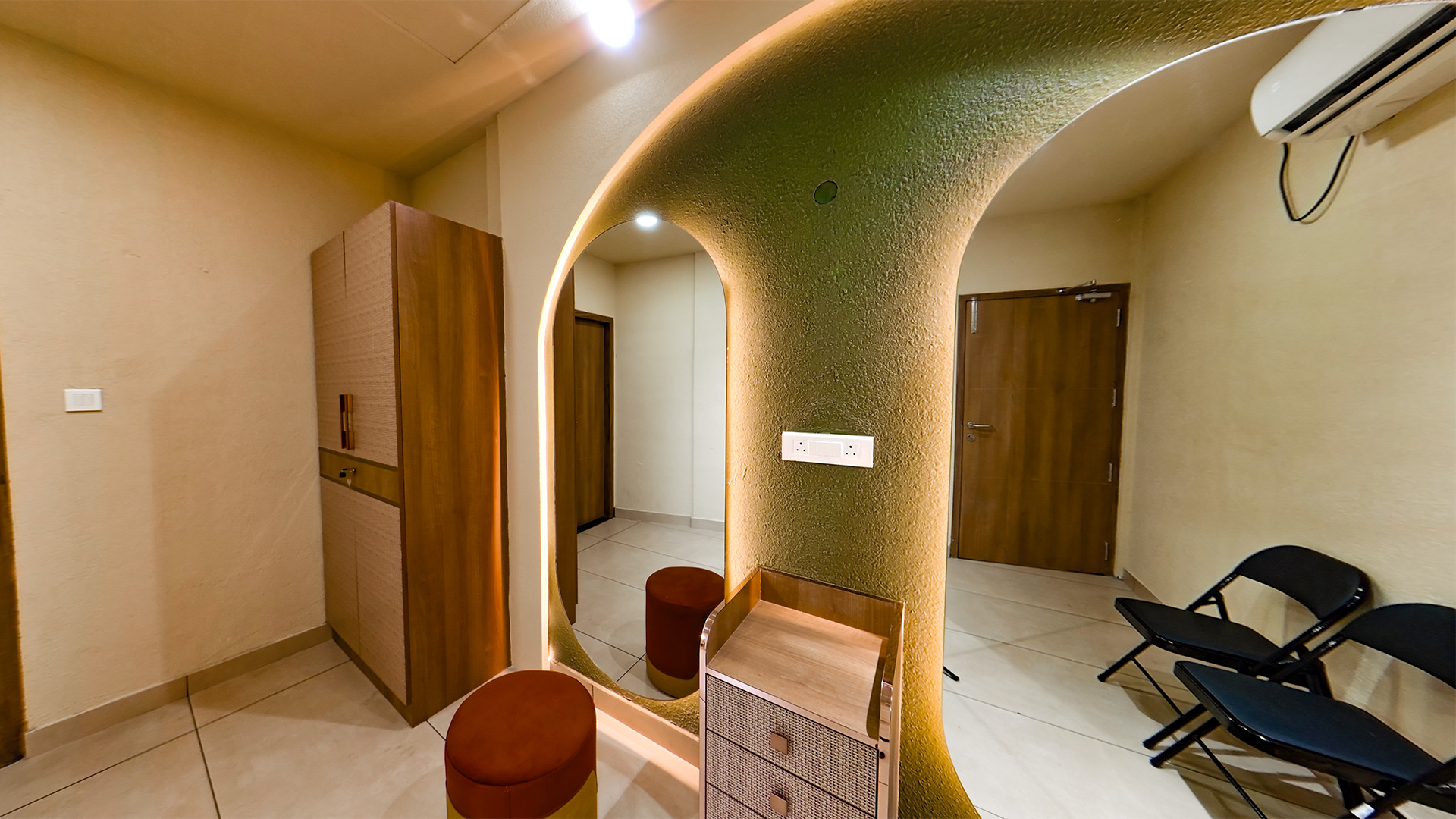 Bride & Groom Suites